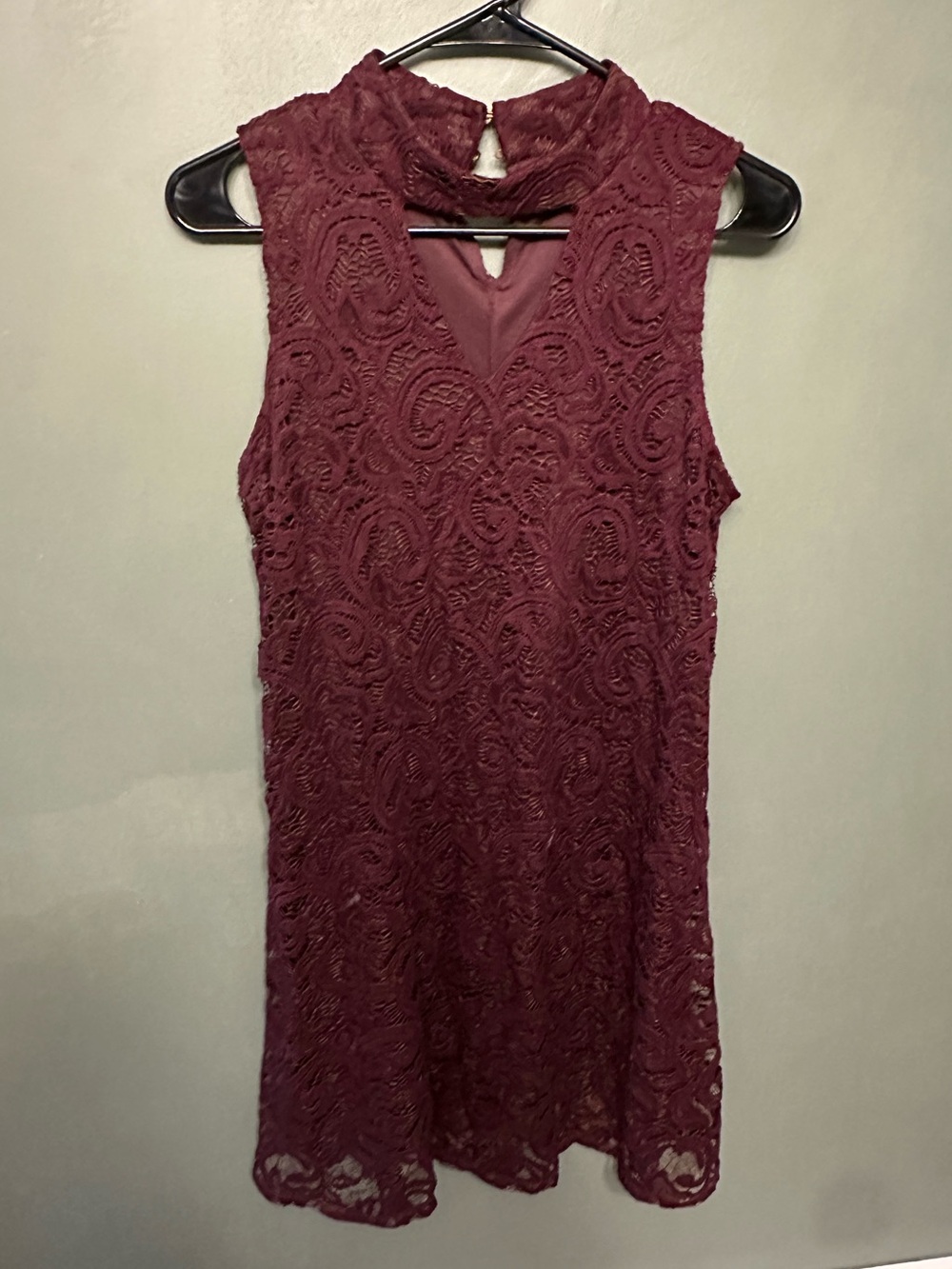 Maurices Lace Sleeveless Shift Dress in Burgundy